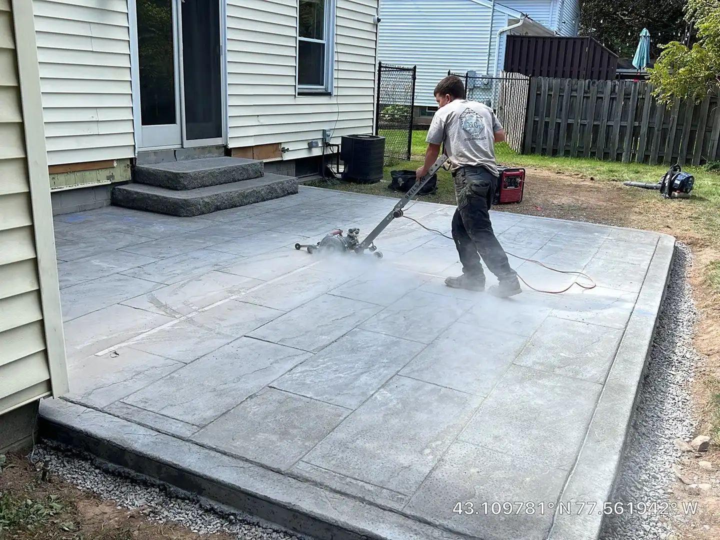 concrete-patio-fairport-ny